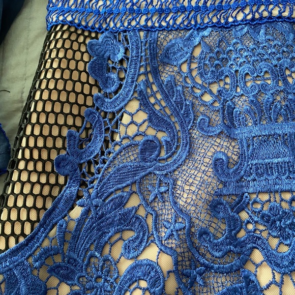 NWT Blue Lace Longsleeve Fitted Mini Dress - Picture 6 of 8